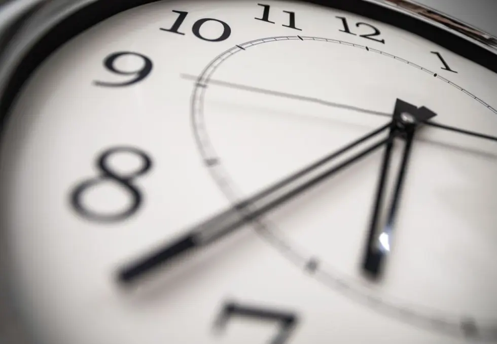 Horloge @ blackday / stock.adobe.com