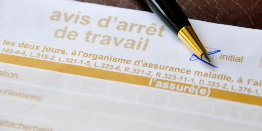 Arrêt de travail @ PHILETDOM/stock.adobe.com