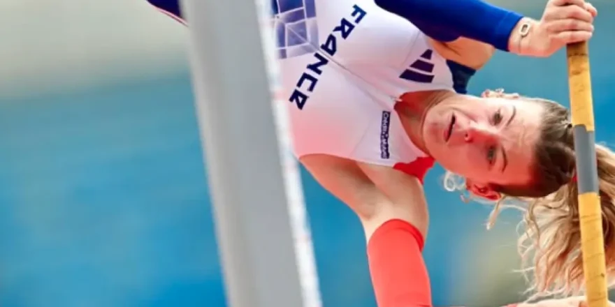 Margot Chevrier @ geofflowe