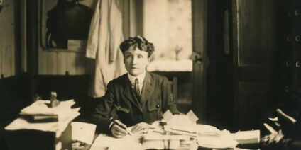 EGORA AUDIO – Les héroïnes de la médecine. “Elle aurait fait marcher un régiment” : écoutez l’histoire de Nicole Girard-Mangin, seule médecin française sur le front pendant la Grande Guerre